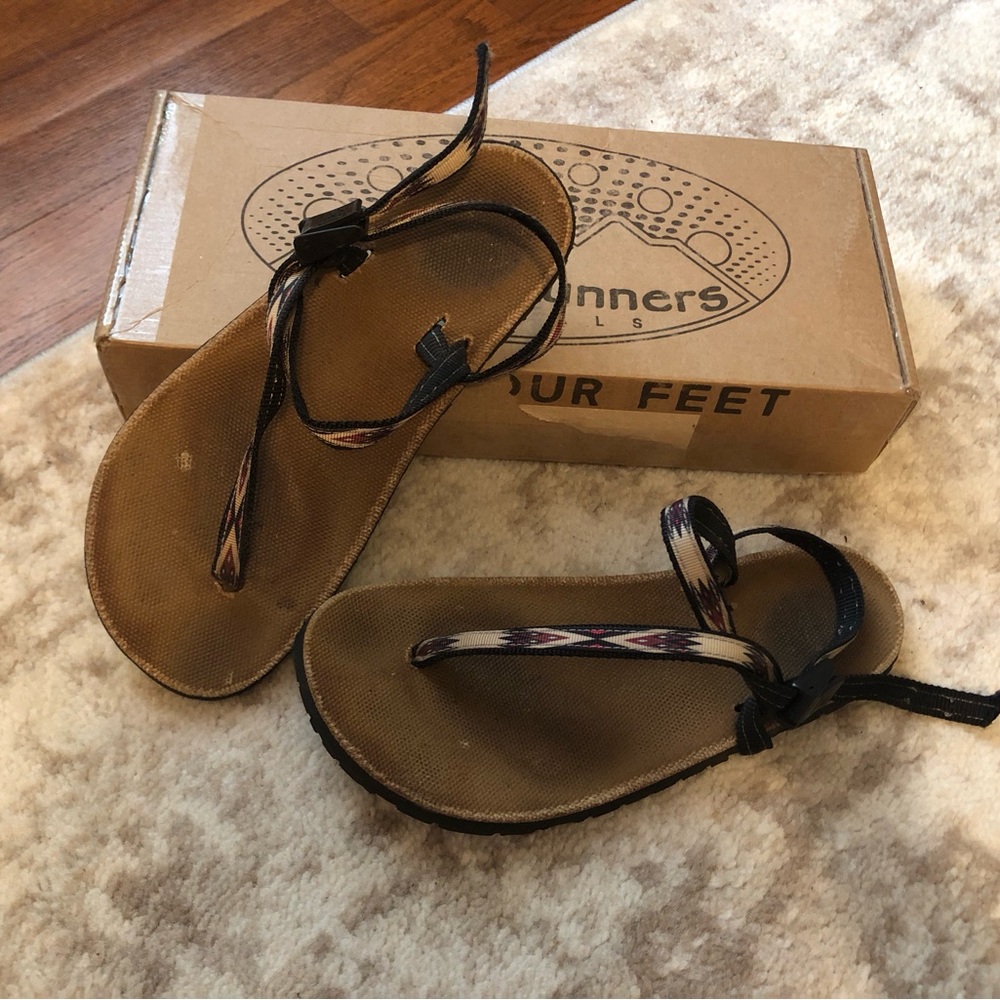 Earth runners Alpha sandals
